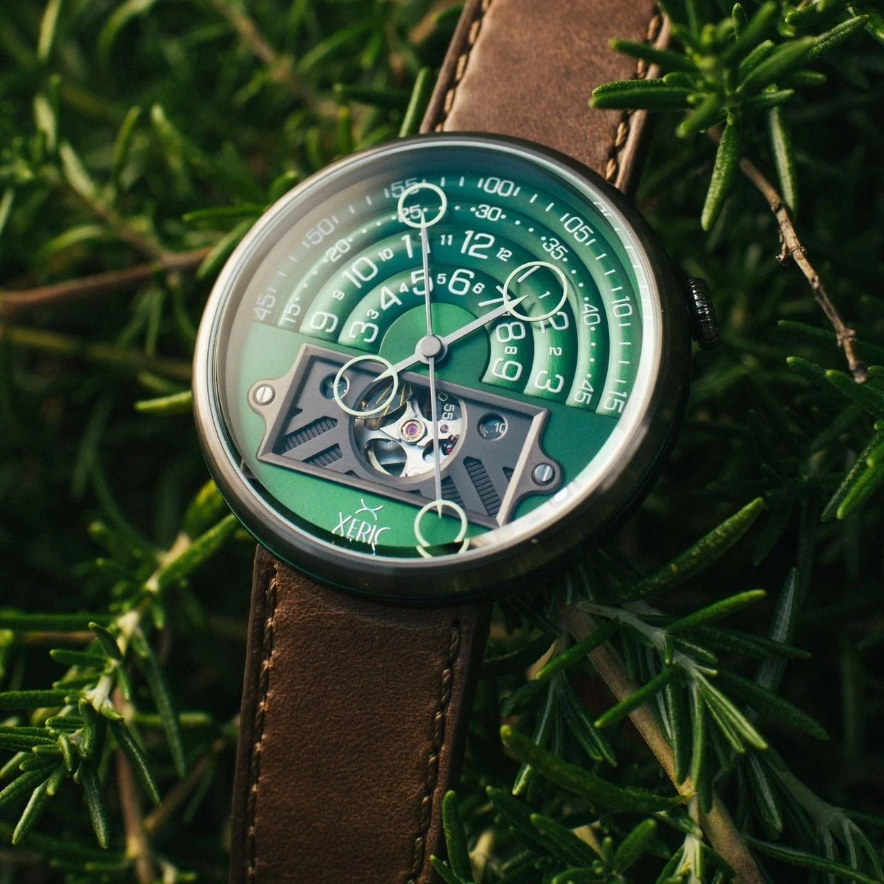 2749-xeric-halograph-ii-automatic-green-brown-limited-edition-7.webp Xeric Halograph II Automatic Green Brown Limited Edition