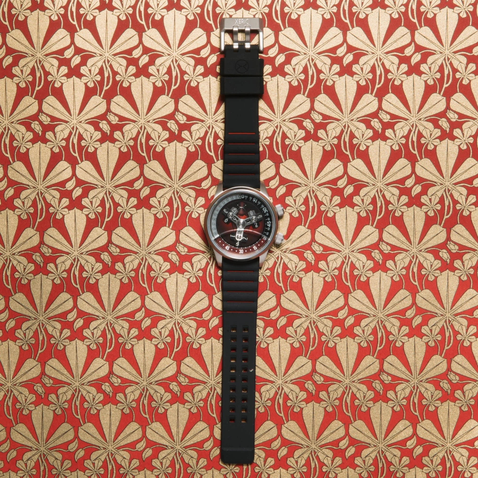 2789-xeric-vendetta-ii-automatic-wandering-hour-oxblood-black-12.webp Xeric Vendetta II Automatic Wandering Hour Oxblood Black