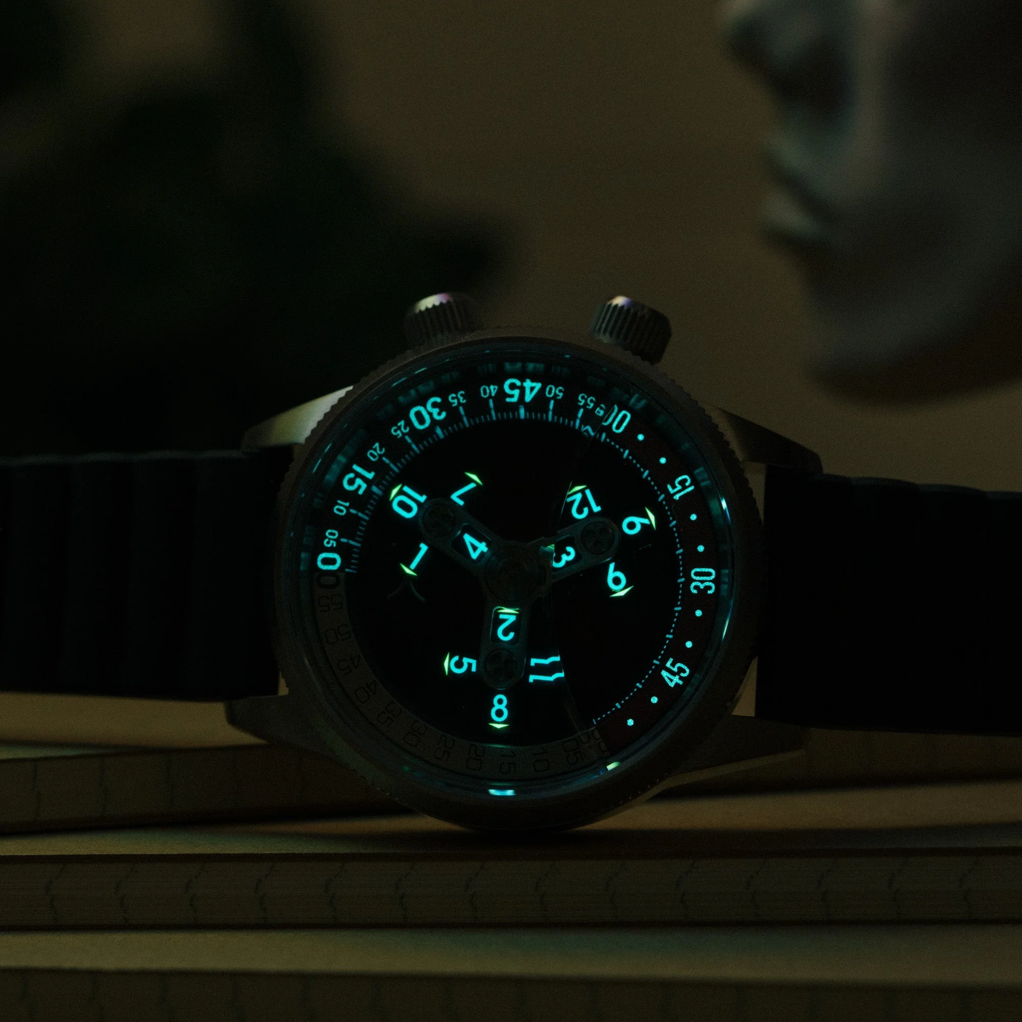 2789-xeric-vendetta-ii-automatic-wandering-hour-oxblood-black-3.webp Xeric Vendetta II Automatic Wandering Hour Oxblood Black