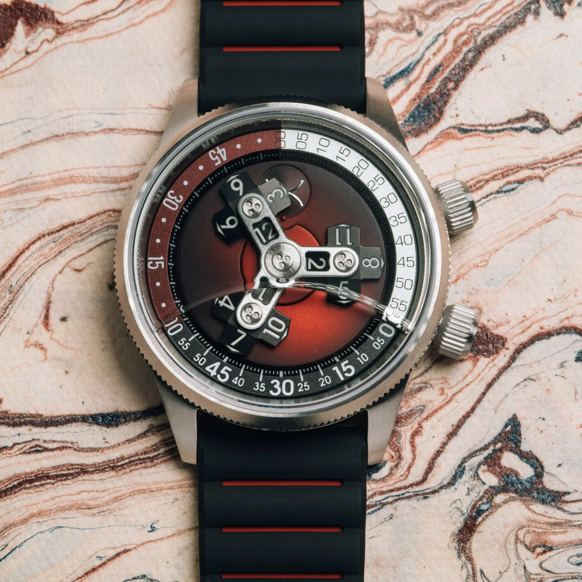 2789-xeric-vendetta-ii-automatic-wandering-hour-oxblood-black-7.webp Xeric Vendetta II Automatic Wandering Hour Oxblood Black