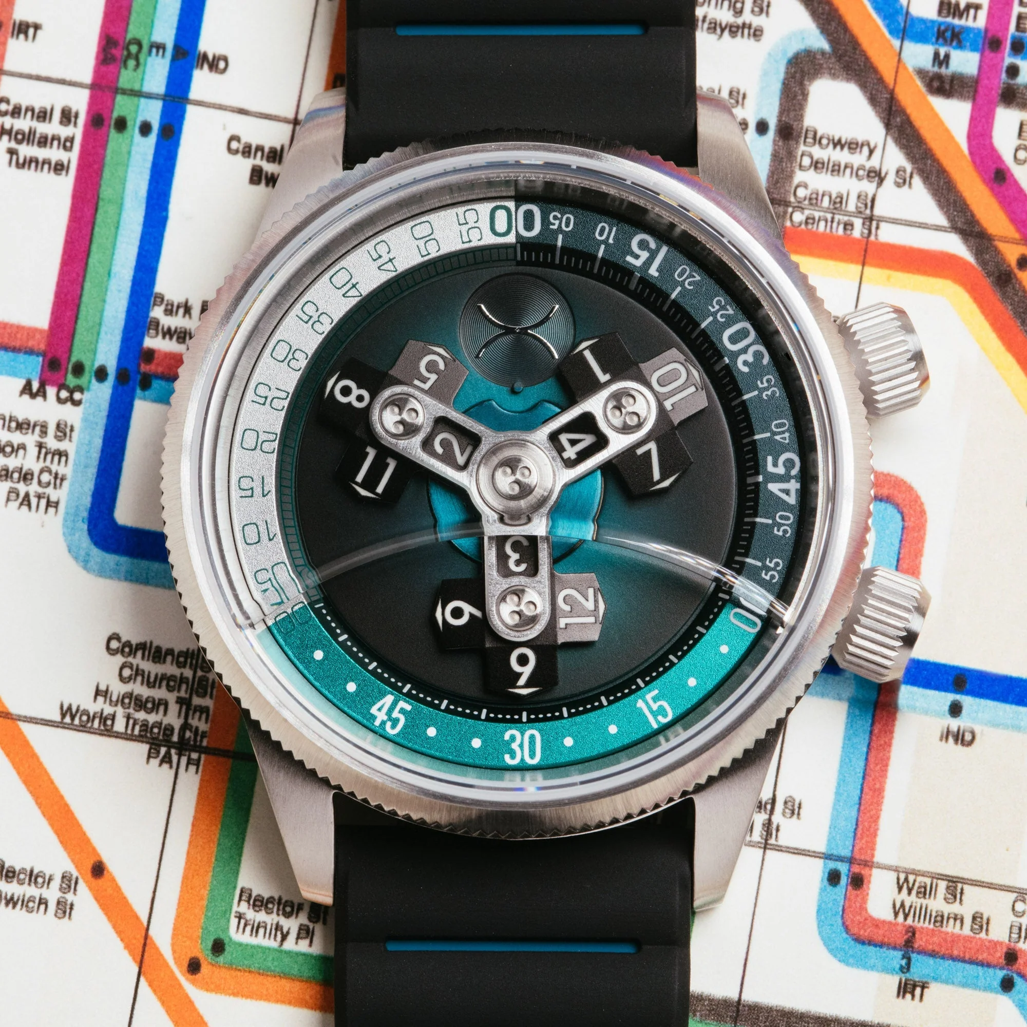 2804-xeric-vendetta-ii-automatic-wandering-hour-ocean-black-10.webp Xeric Vendetta II Automatic Wandering Hour Ocean Black