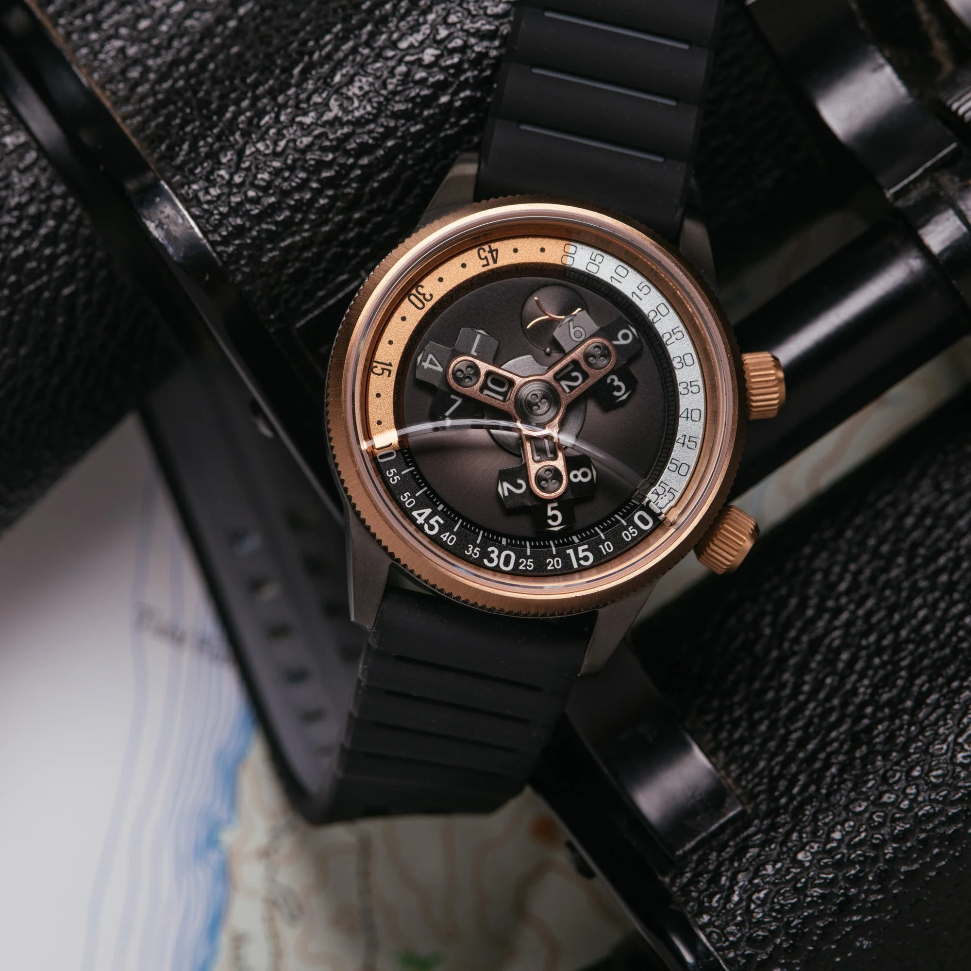 2805-xeric-vendetta-ii-automatic-wandering-hour-gunmetal-rose-gold-2.webp Xeric Vendetta II Automatic Wandering Hour Gunmetal Rose Gold