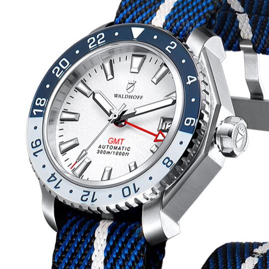 2894-manufaktur-waldhoff-atlas-gmt-arctic-4.jpg Manufaktur Waldhoff Atlas GMT Arctic