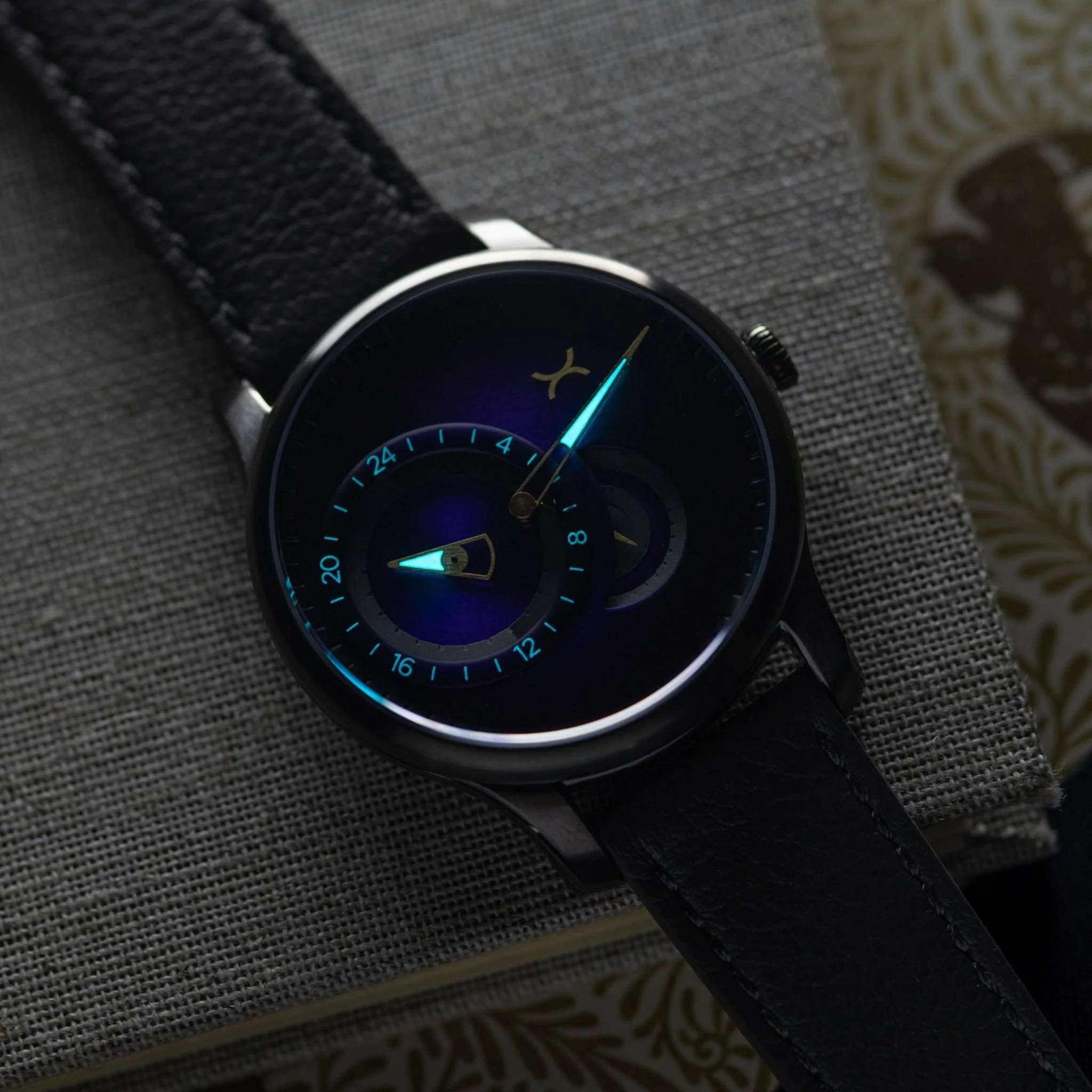 2899-xeric-regulator-automatic-deep-purple-4.webp Xeric Regulator Automatic Deep Purple