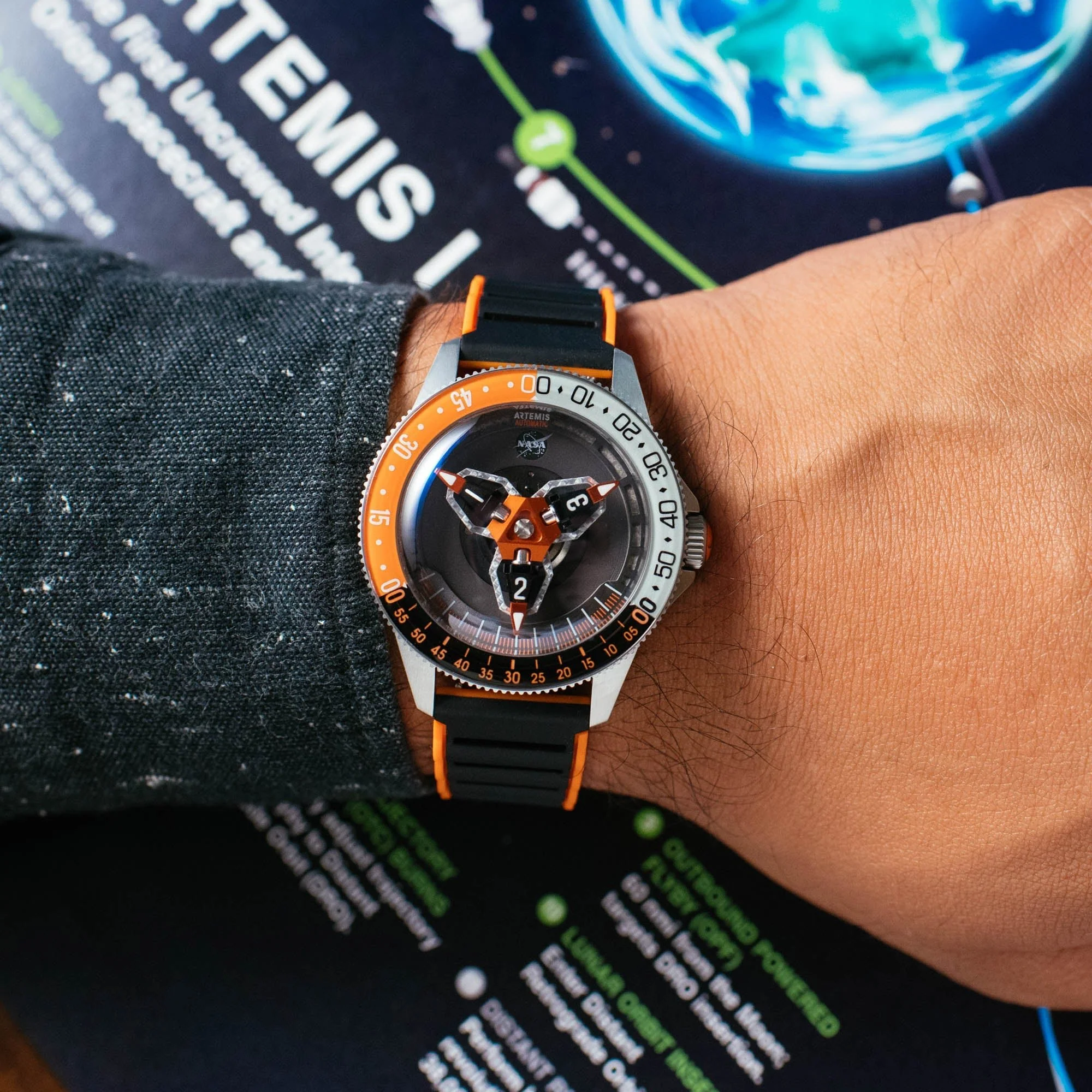 3012-xeric-nasa-artemis-tumbler-automatic-afterburn-limited-edition-4.webp Xeric NASA Artemis Tumbler Automatic Afterburn Limited Edition