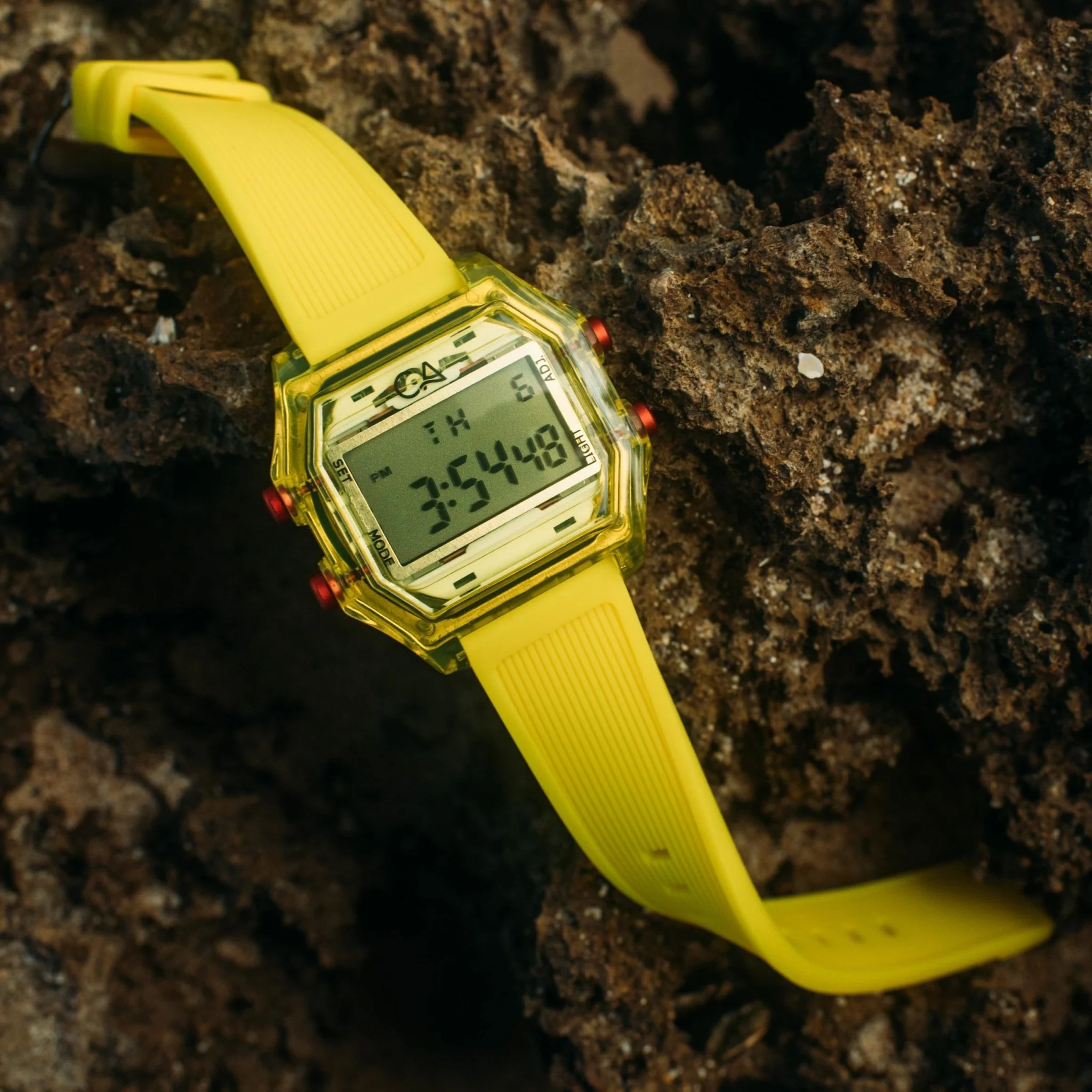 32-california-watch-co.-venice-beach-digital-yellow-2.webp California Watch Co. Venice Beach Digital Yellow