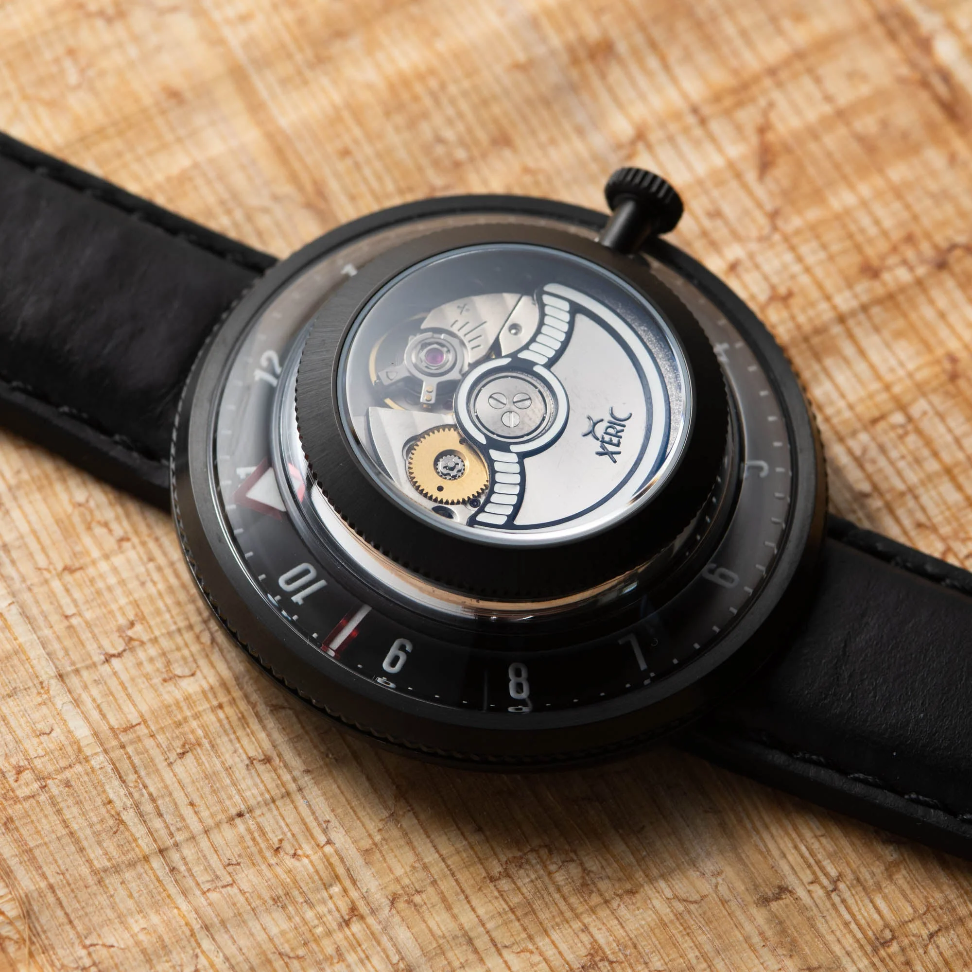 35-xeric-invertor-automatic-black-red-limited-edition-2.webp Xeric Invertor Automatic Black Red Limited Edition