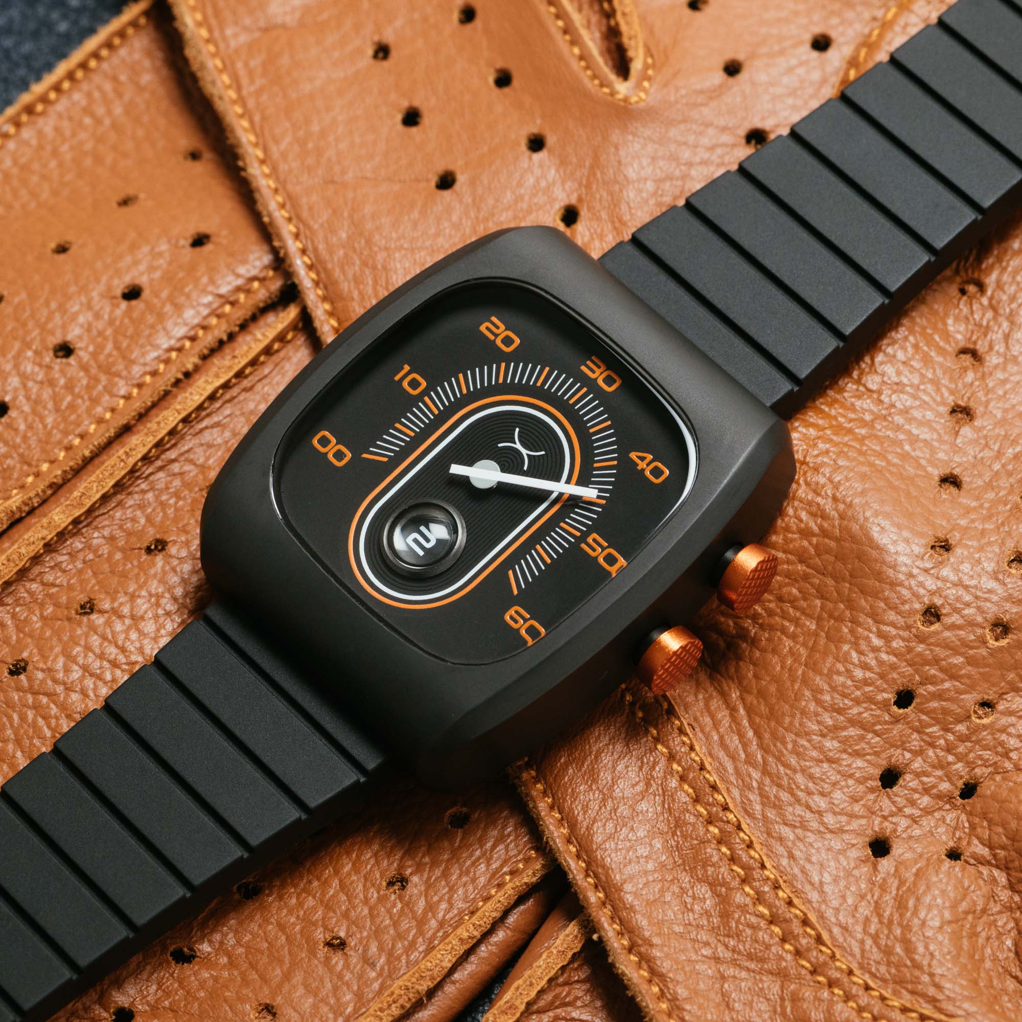 Xeric Retroscope Jump Hour Black Orange