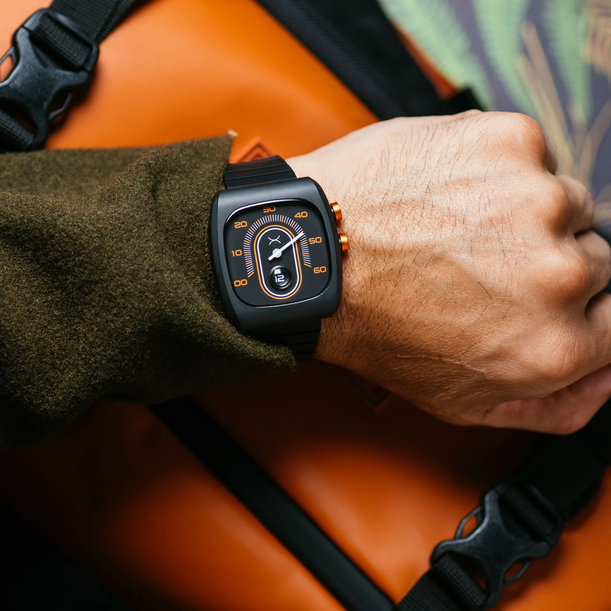 Xeric Retroscope Jump Hour Black Orange