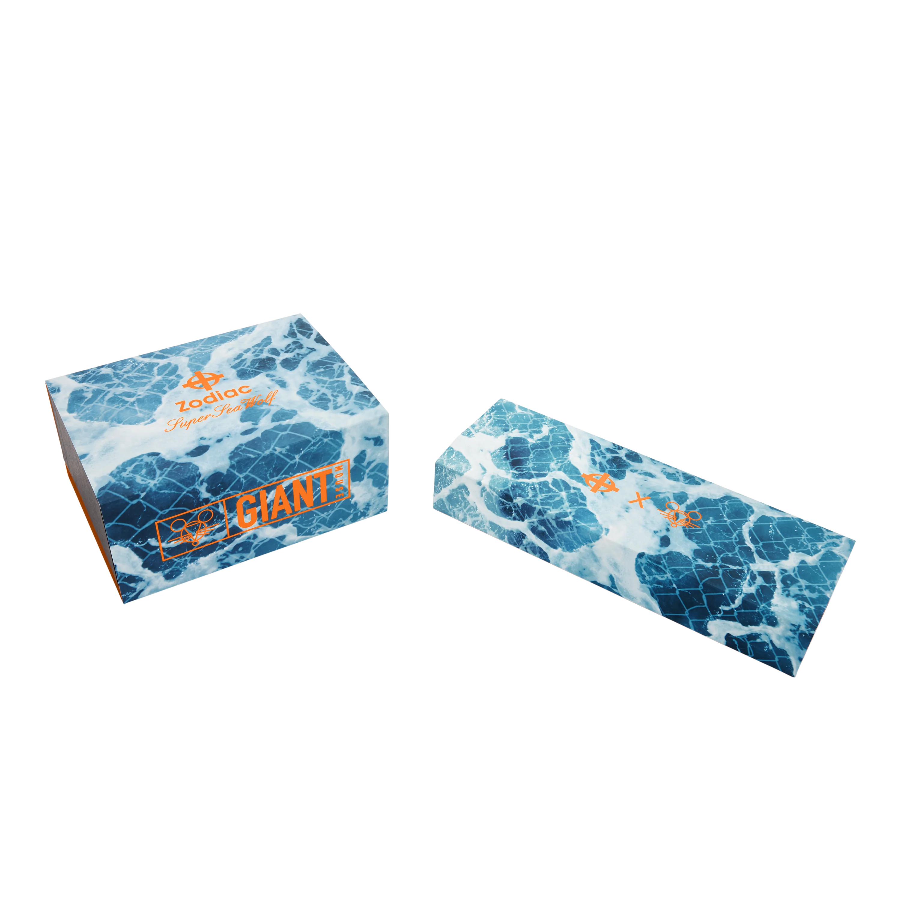 413-zodiac-pro-diver-automatic-x-giant-mouse-collab-limited-edition-box-set-10.webp Zodiac Pro-Diver Automatic x Giant Mouse Collab Limited Edition Box Set