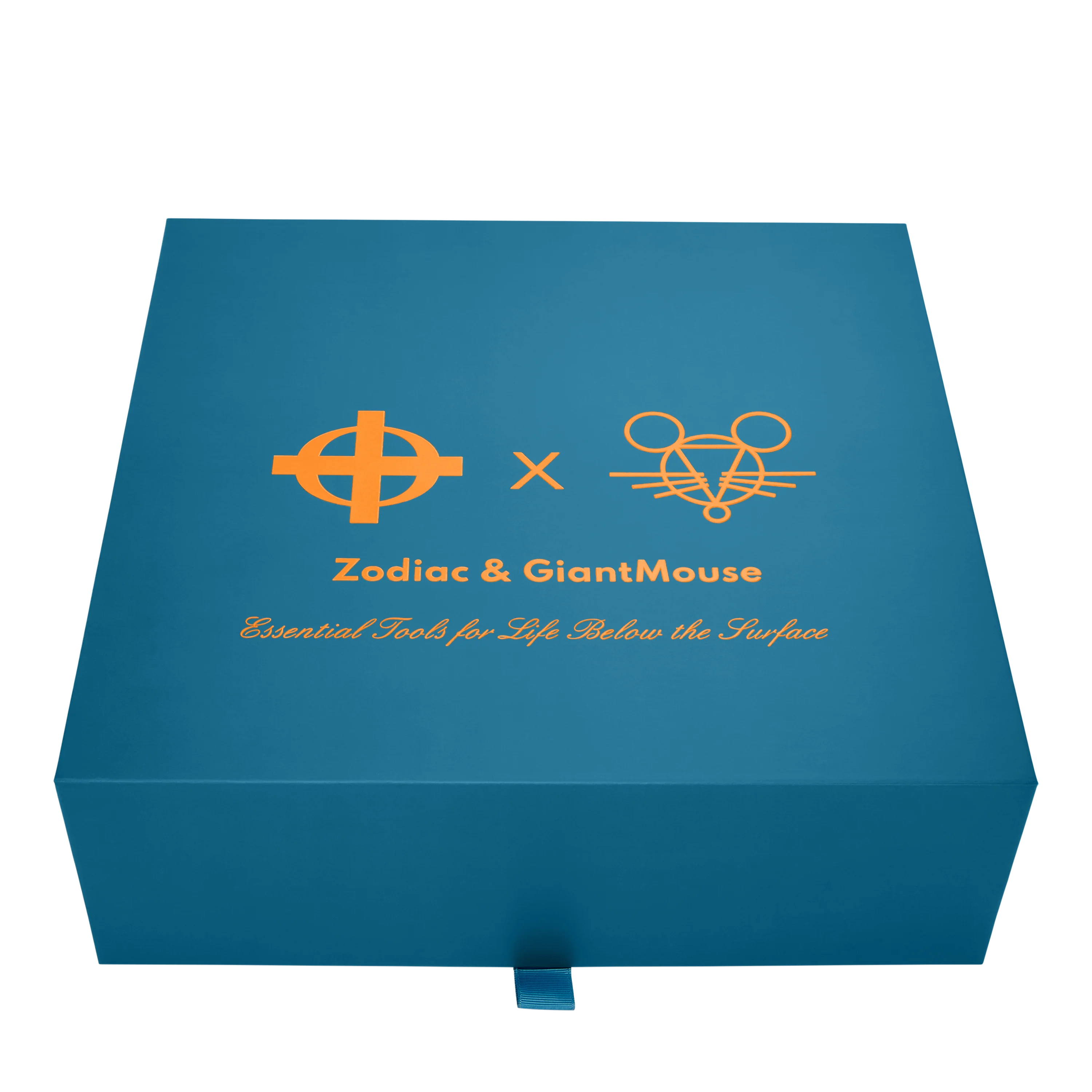 413-zodiac-pro-diver-automatic-x-giant-mouse-collab-limited-edition-box-set-8.webp Zodiac Pro-Diver Automatic x Giant Mouse Collab Limited Edition Box Set