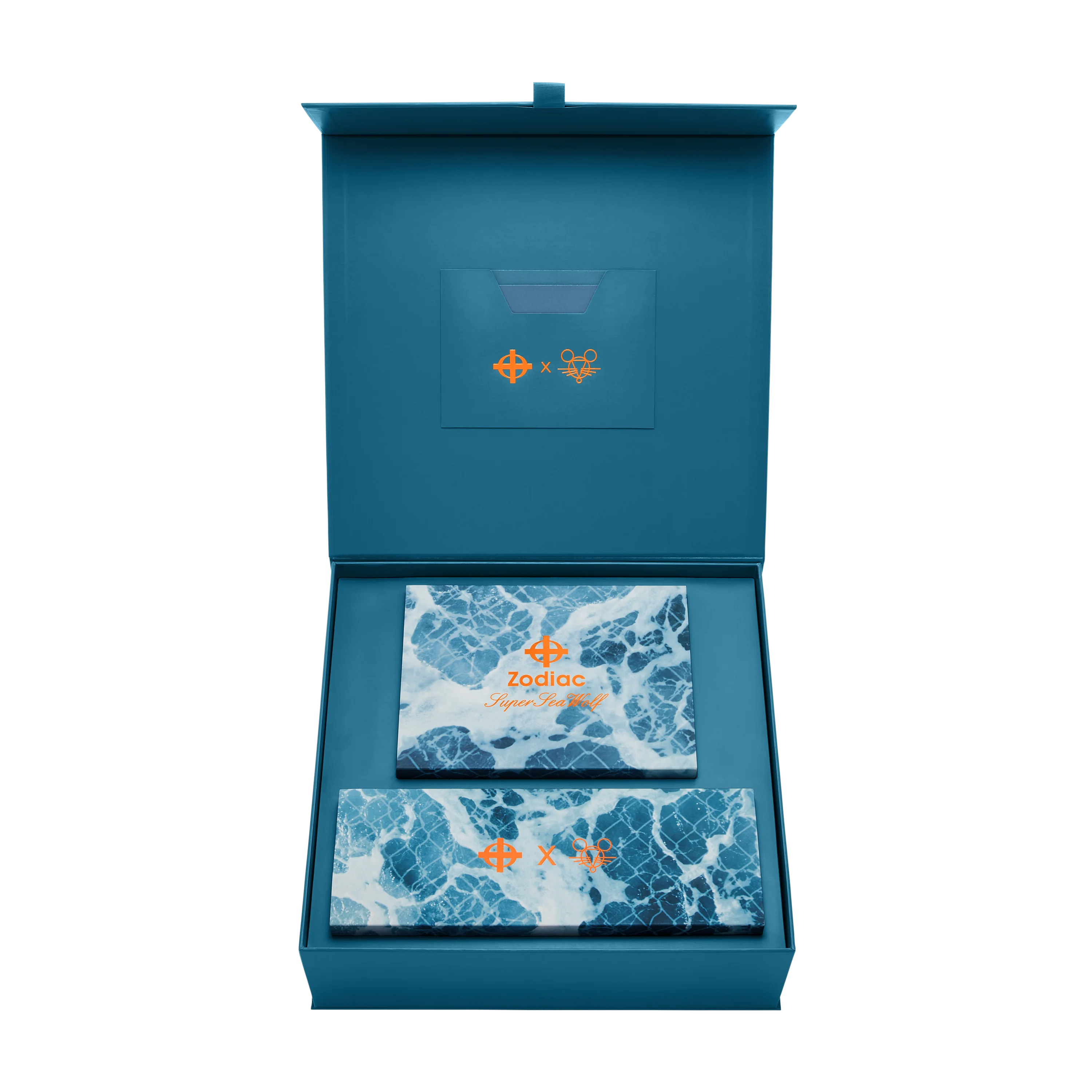 413-zodiac-pro-diver-automatic-x-giant-mouse-collab-limited-edition-box-set-9.webp Zodiac Pro-Diver Automatic x Giant Mouse Collab Limited Edition Box Set