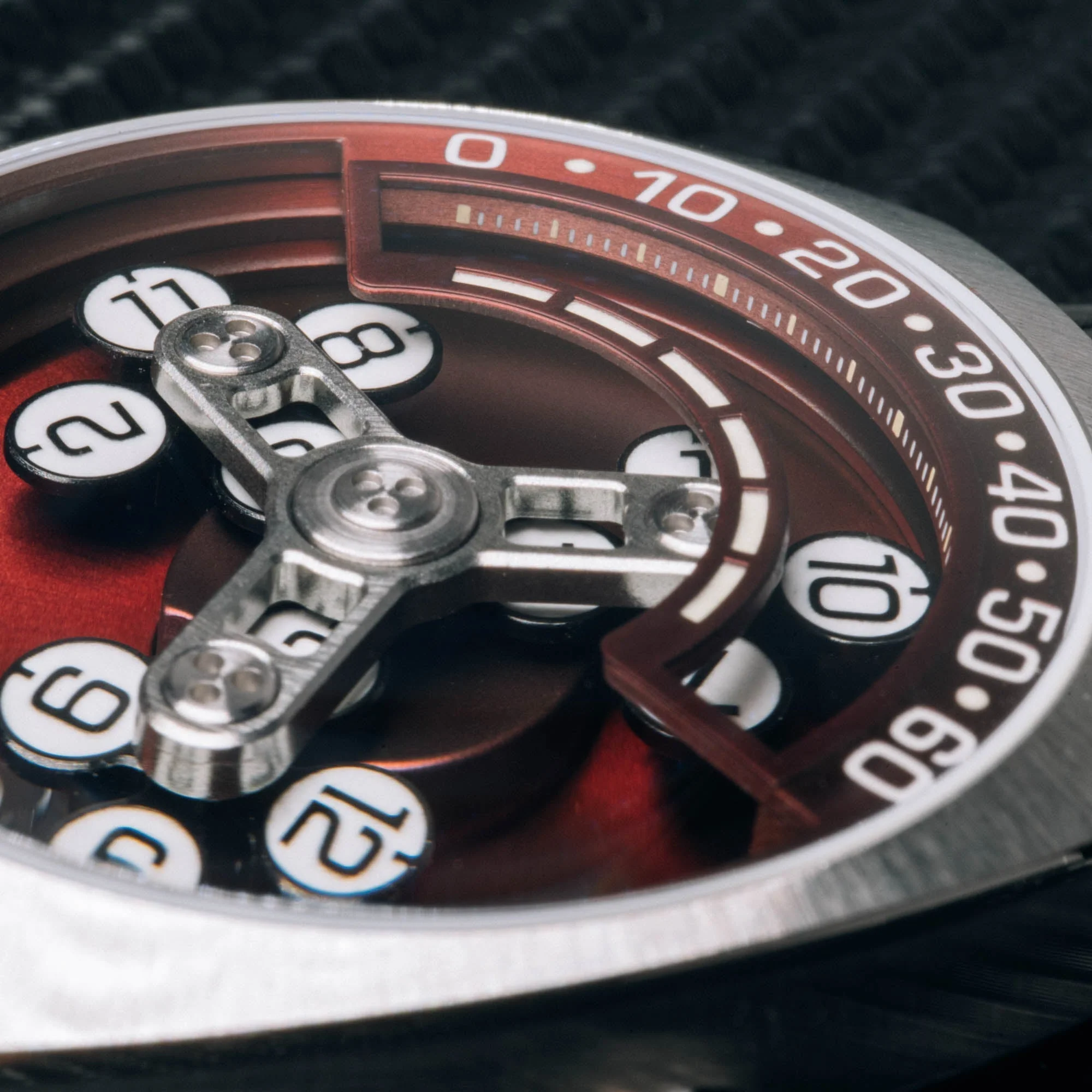 43-xeric-scrambler-automatic-wandering-hour-black-oxblood-10.webp Xeric Scrambler Automatic Wandering Hour Black Oxblood