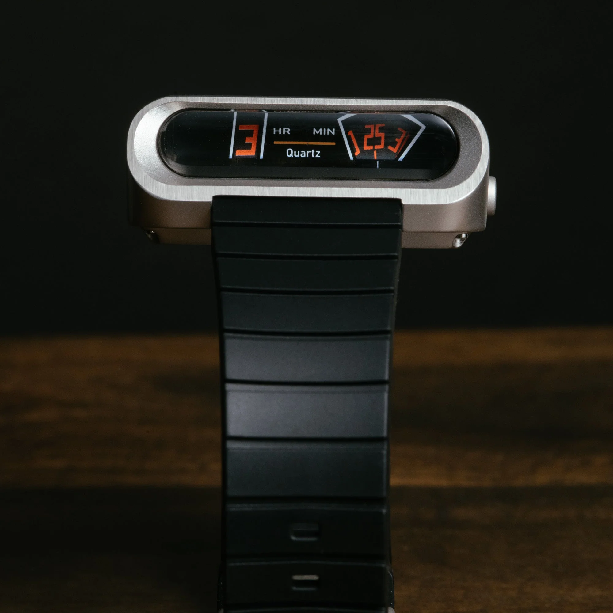 5-ca-pch-driver-jump-hour-brushed-silver-black-10.webp CA PCH Driver Jump Hour Brushed Silver Black