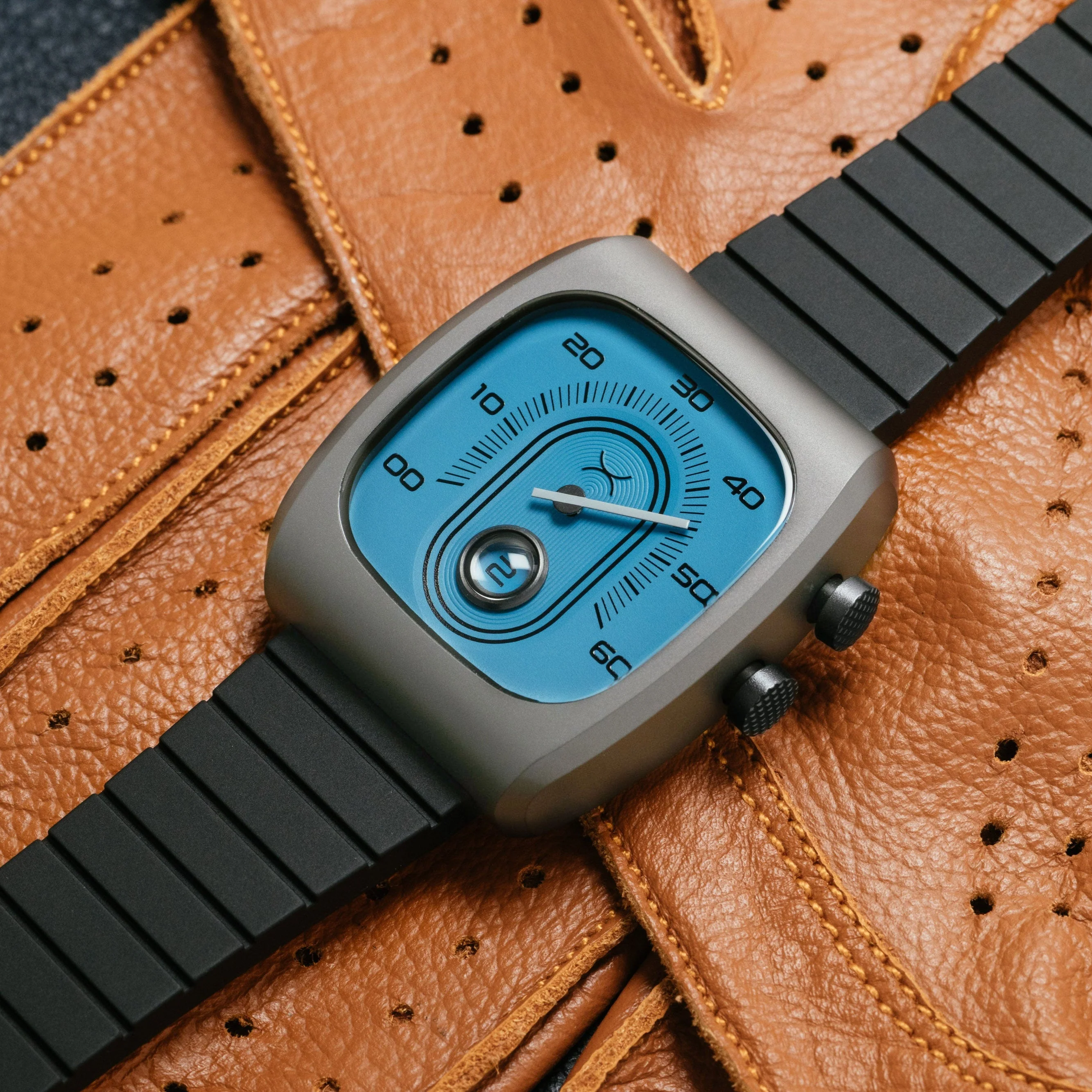 543-xeric-retroscope-jump-hour-slate-blue-3.webp Xeric Retroscope Jump Hour Slate Blue