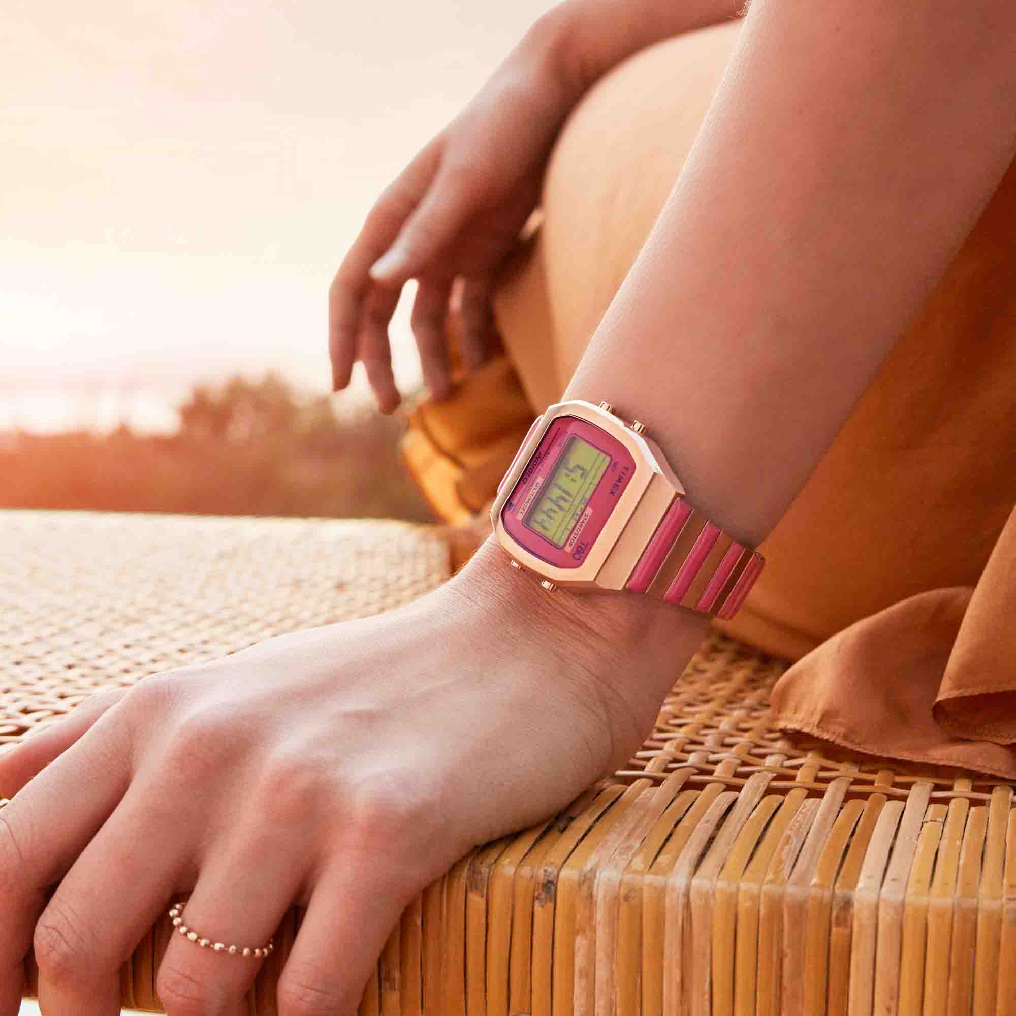 588-timex-t80-36mm-rose-gold-pink-ss-8.jpg Timex T80 36mm Rose Gold Pink SS