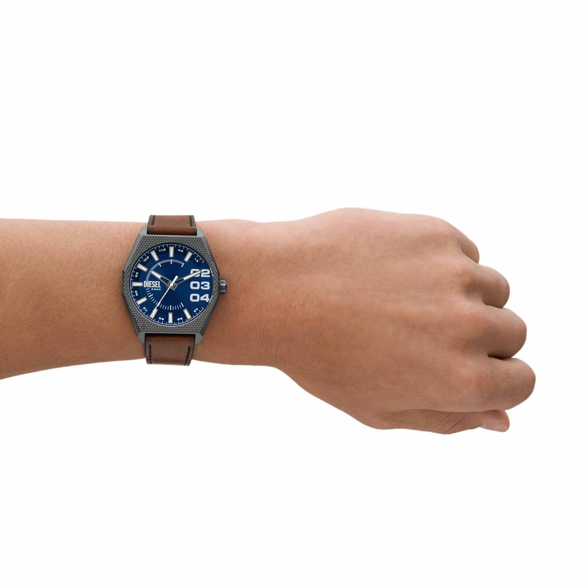Diesel Scraper Three-Hand Blue Brown