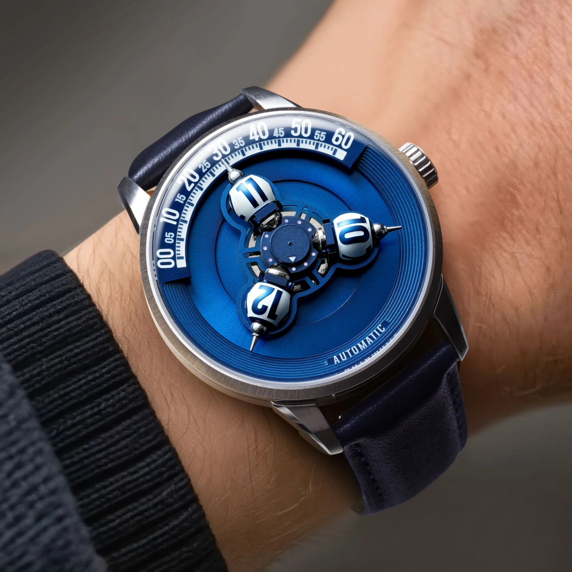 70-vortichron-timeorb-3d-wandering-hour-blue-limited-edition-7.webp Vortichron TimeOrb 3D Wandering Hour Blue Limited Edition