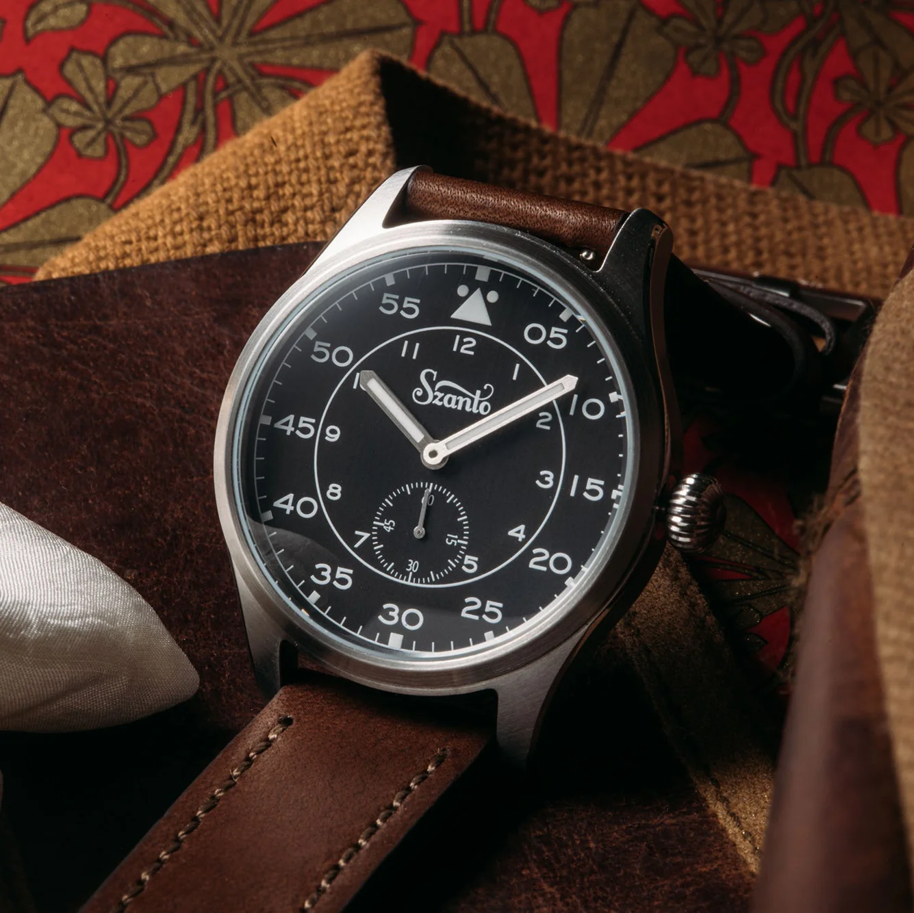 933-szanto-heritage-aviator-small-seconds-2754-10.webp Szanto Heritage Aviator Small Seconds 2754