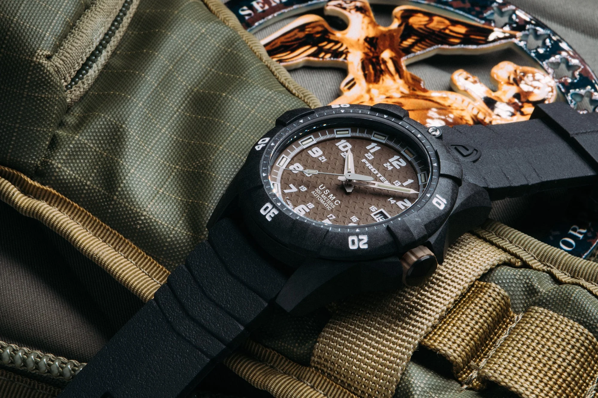 975-protek-carbon-usmc-dive-1216-automatic-tan-7.webp ProTek Carbon USMC Dive 1216 Automatic Tan
